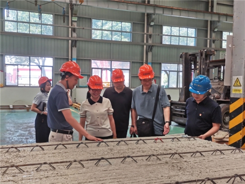 【领导关怀】杭州市总工会赴利来官方网·杭构集团仁和基地进行“全市工会劳动法律夏季专项监督行动”调研检查